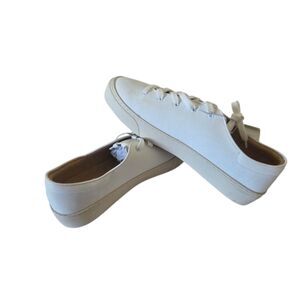 Amazon Essentials Cream Canvas Low-Top Slip-On Sneakers